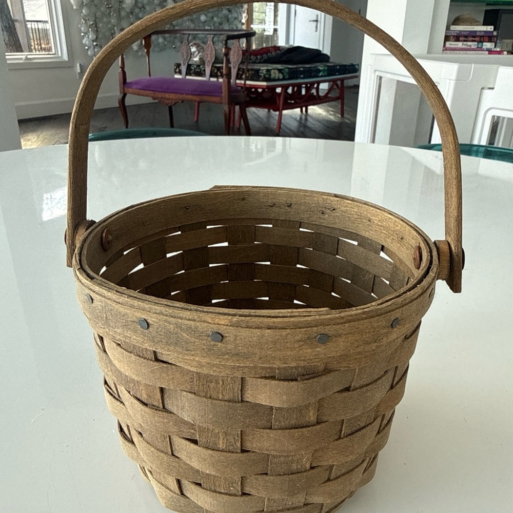 1983 Longaberger Round Woven Basket with Handle